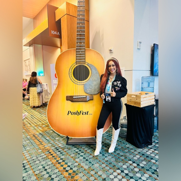 PoshFest 2024 Nashville 🤠👢 - Picture 5 of 13